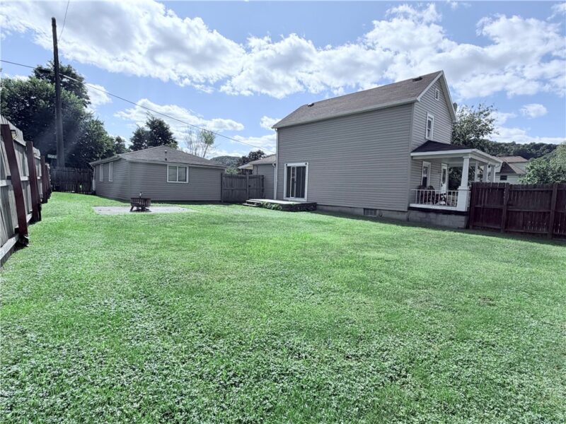 212 Mcclarren St — photo 6