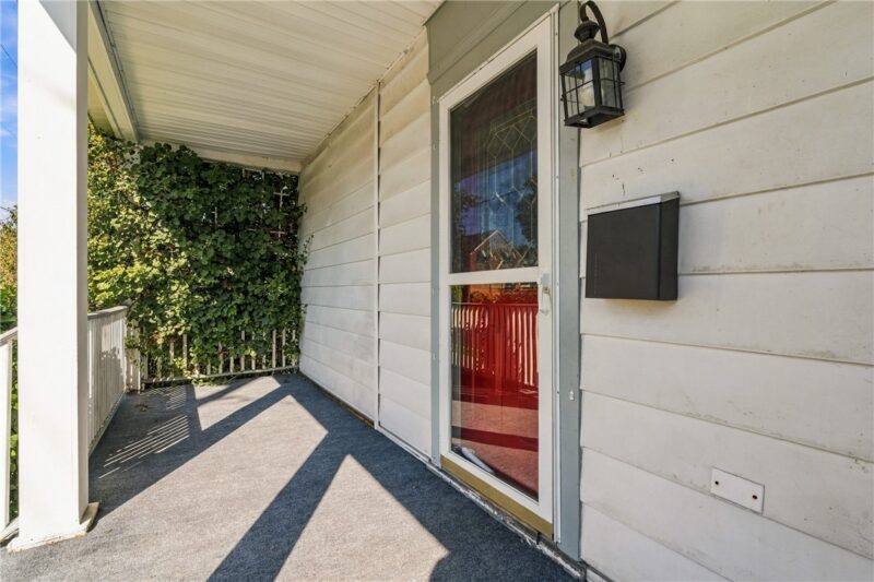 535 Locust St — photo 2