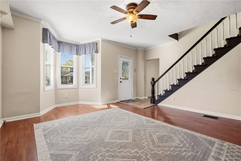 535 Locust St — photo 3