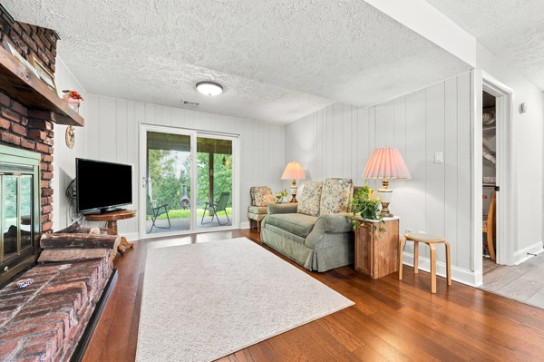 4914 Wickloe Dr — photo 3