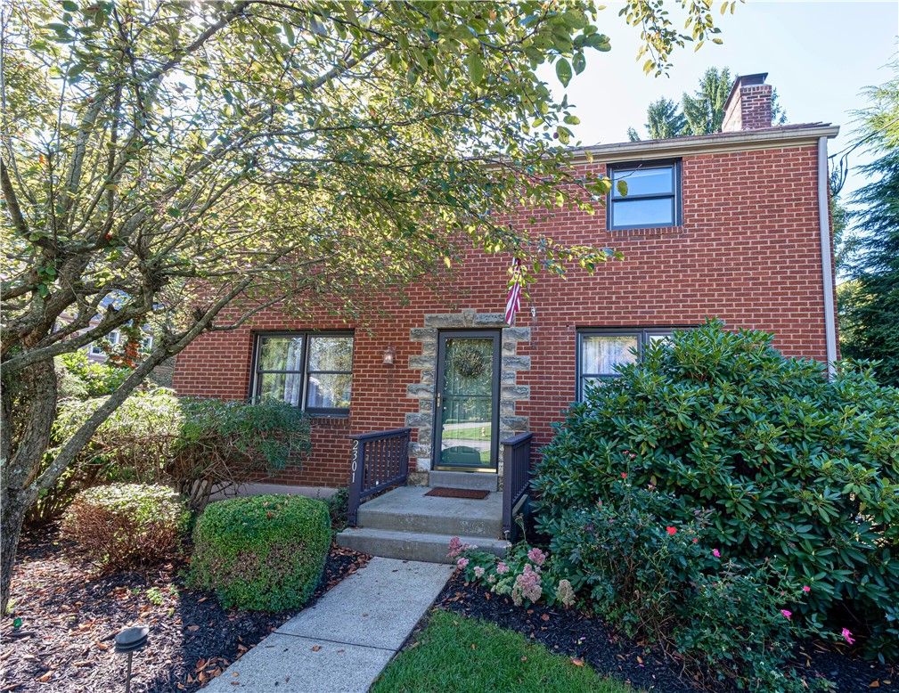 2301 Lambeth Drive — photo 1