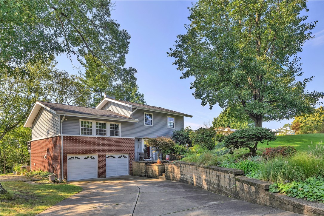 4283 Sky Vue Drive — photo 1