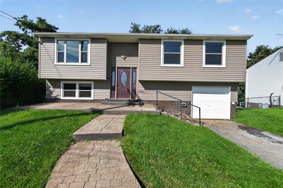 768 Illini Dr — photo 1