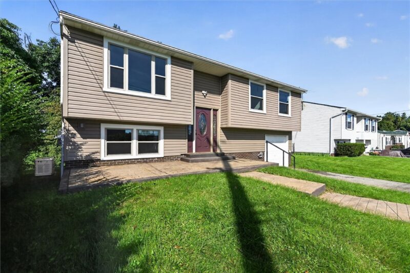 768 Illini Dr — photo 2