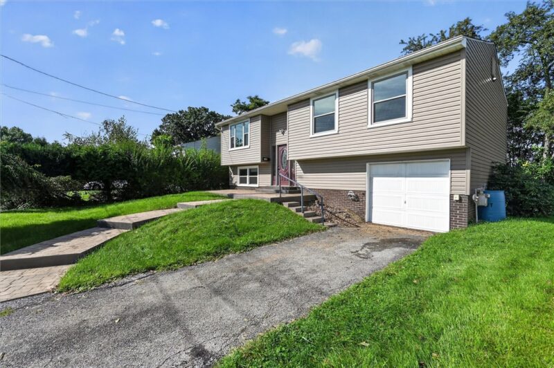 768 Illini Dr — photo 3
