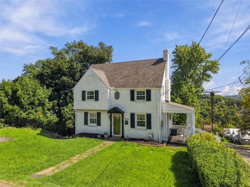 1825 Dagmar Avenue — photo 3