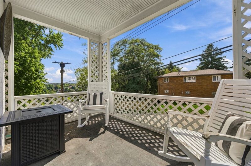 1825 Dagmar Avenue — photo 4