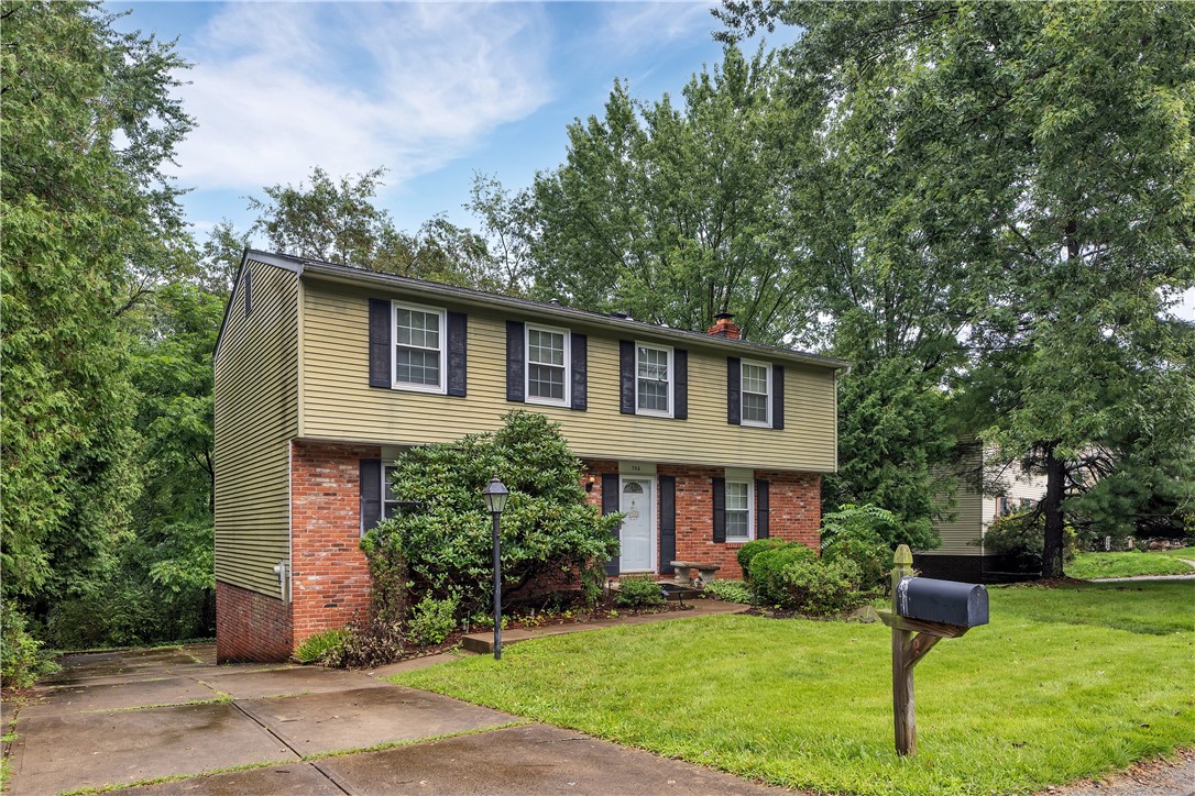 285 Shasta Drive — photo 1