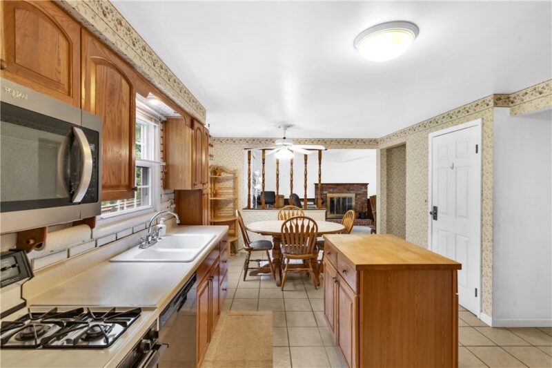 285 Shasta Drive — photo 8