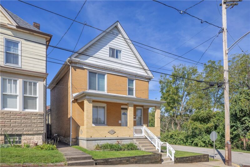 110 Hampton St — photo 2