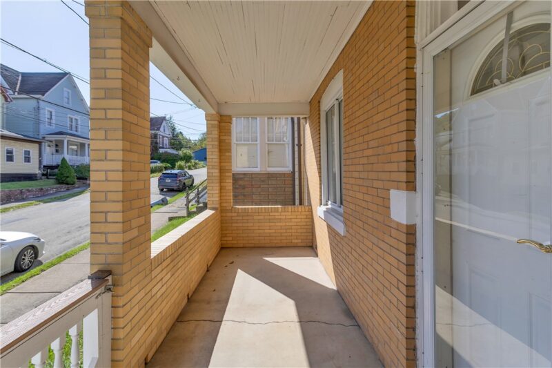 110 Hampton St — photo 3