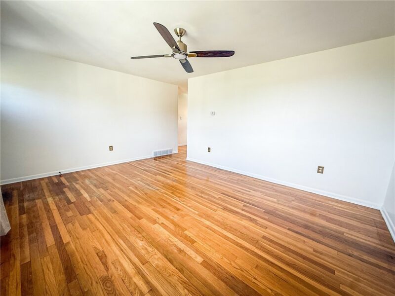 113 Delaware Dr — photo 5