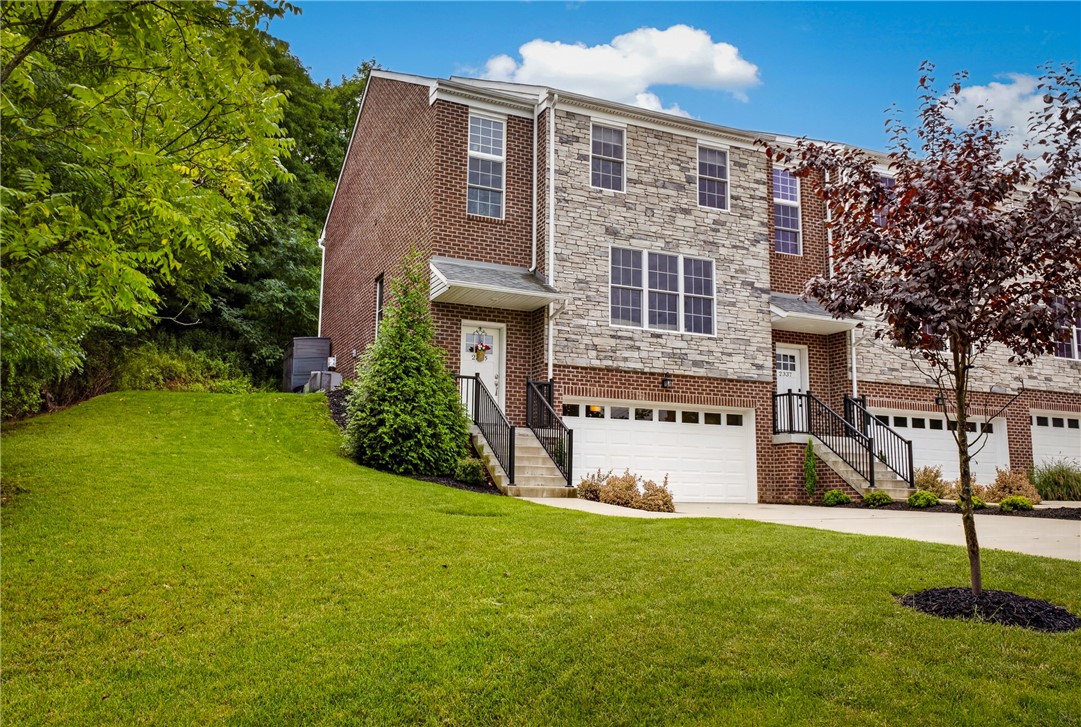 2335 Old Greentree Rd — photo 1