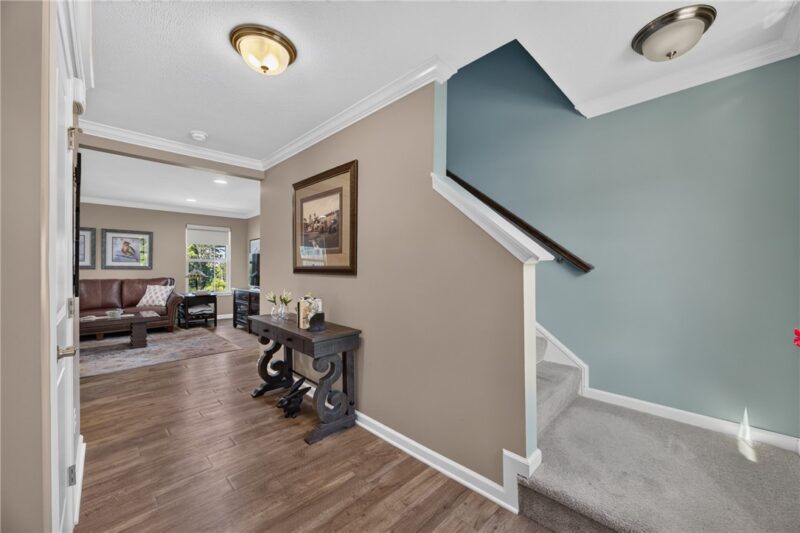 115 Marias Way — photo 3