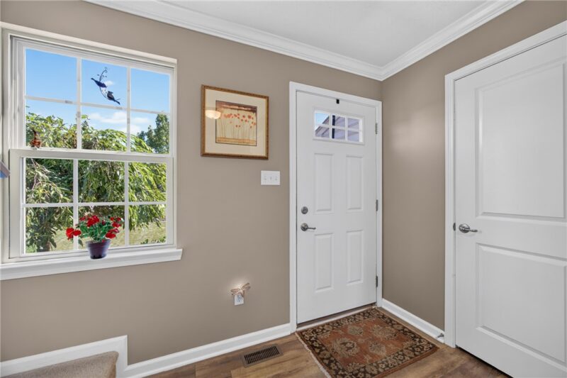 115 Marias Way — photo 4