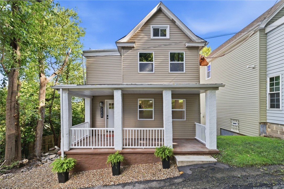 2208 Lehigh Street — photo 1