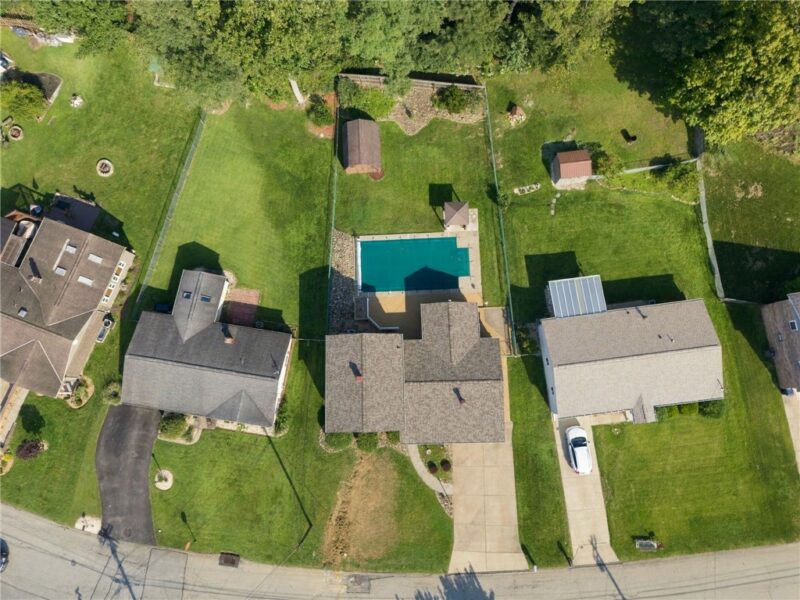 136 Sunrise Dr — photo 3