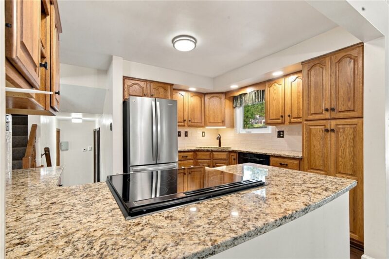 136 Sunrise Dr — photo 6