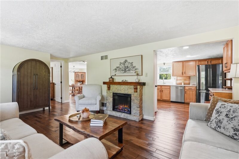 817 Vance Drive — photo 5