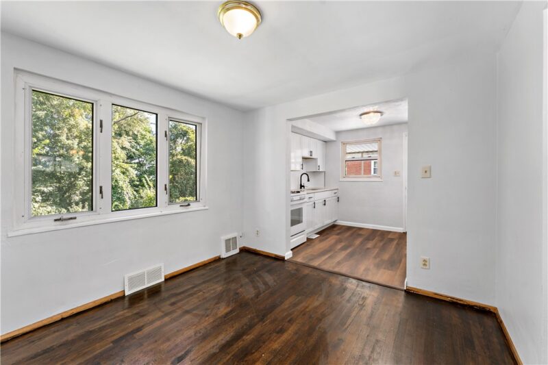 386 Princeton Dr — photo 6
