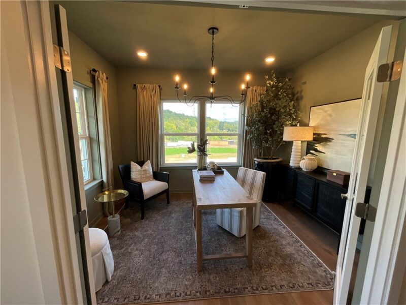 111 Silver Ridge Dr — photo 3