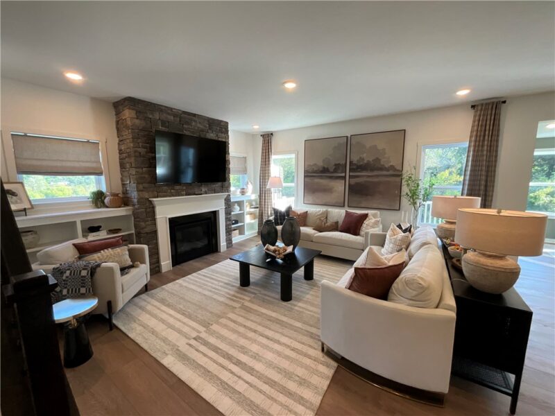 111 Silver Ridge Dr — photo 4