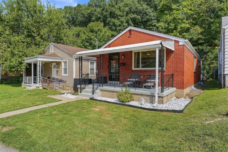 1502 Walters Ave — photo 2