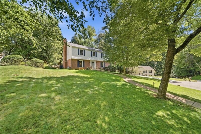 811 Olive St — photo 4