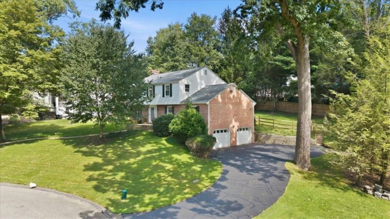 811 Olive St — photo 5