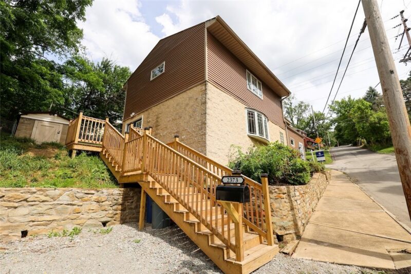 2373 Hopeland St — photo 2