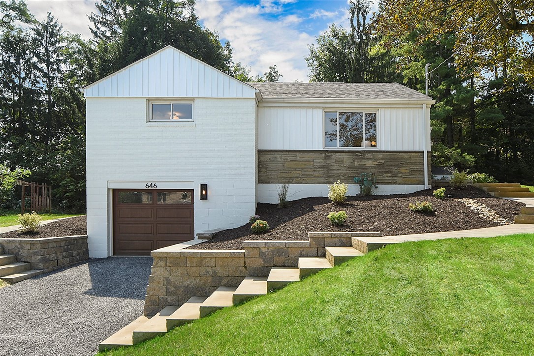 646 Guenevere Dr — photo 1