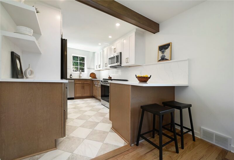 646 Guenevere Dr — photo 7