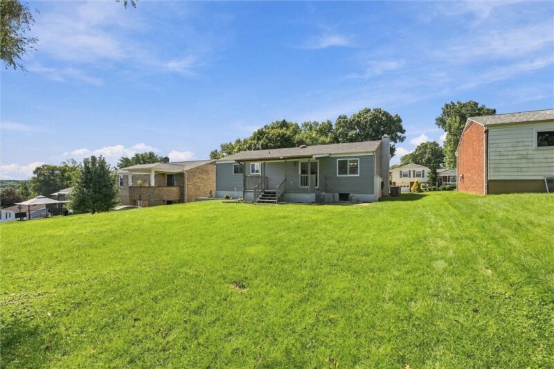 205 Van Doren Drive — photo 2
