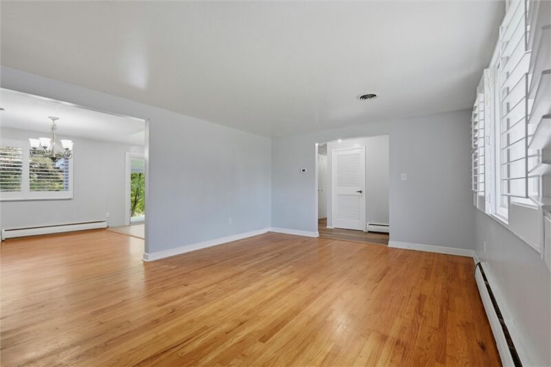 205 Van Doren Drive — photo 5