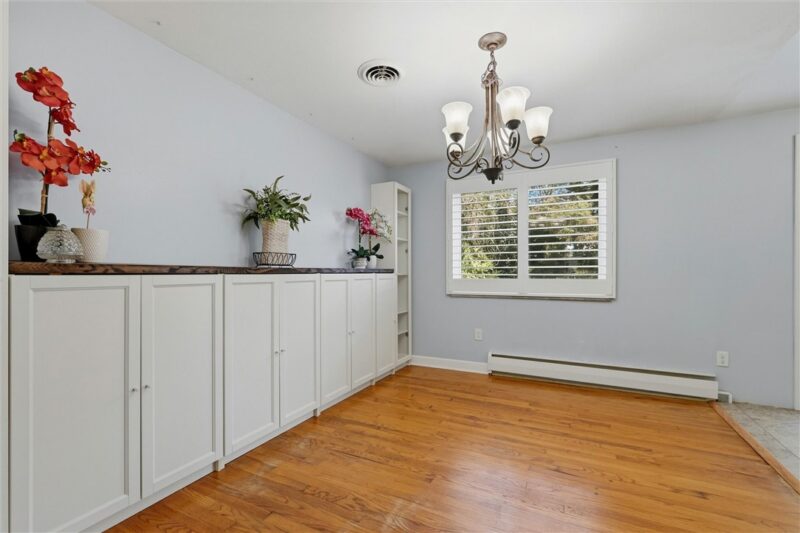 205 Van Doren Drive — photo 6