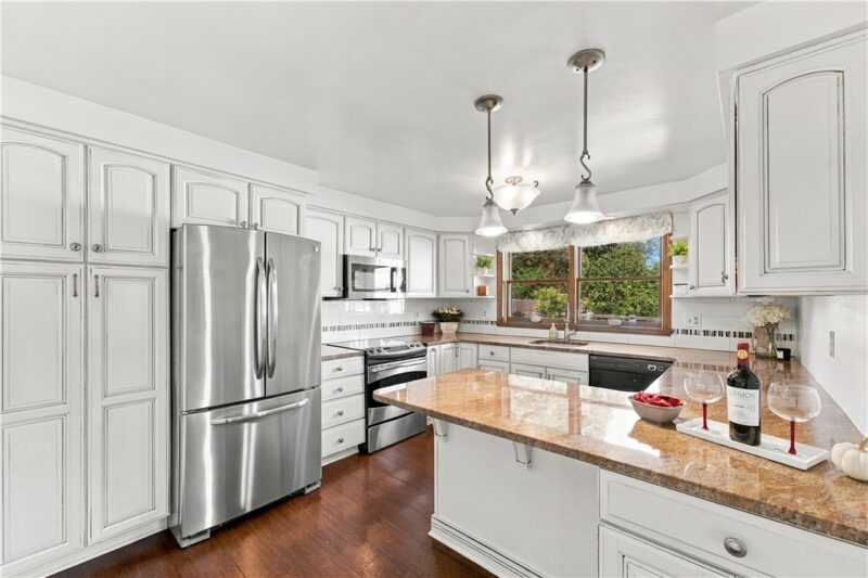 111 9th Ave — photo 3