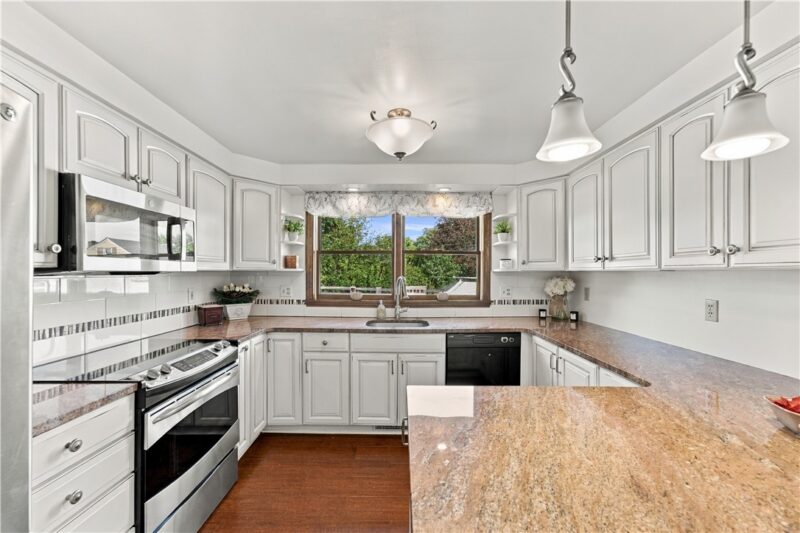 111 9th Ave — photo 4