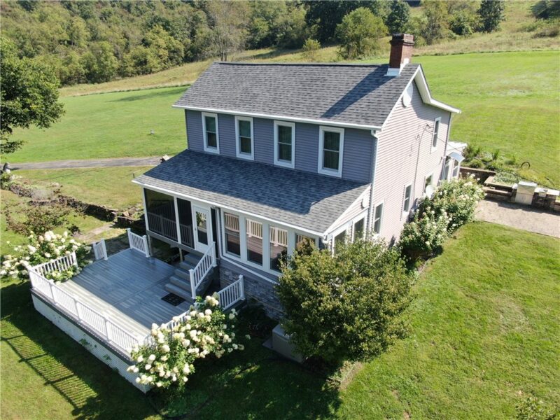 426 Station Rd — photo 2