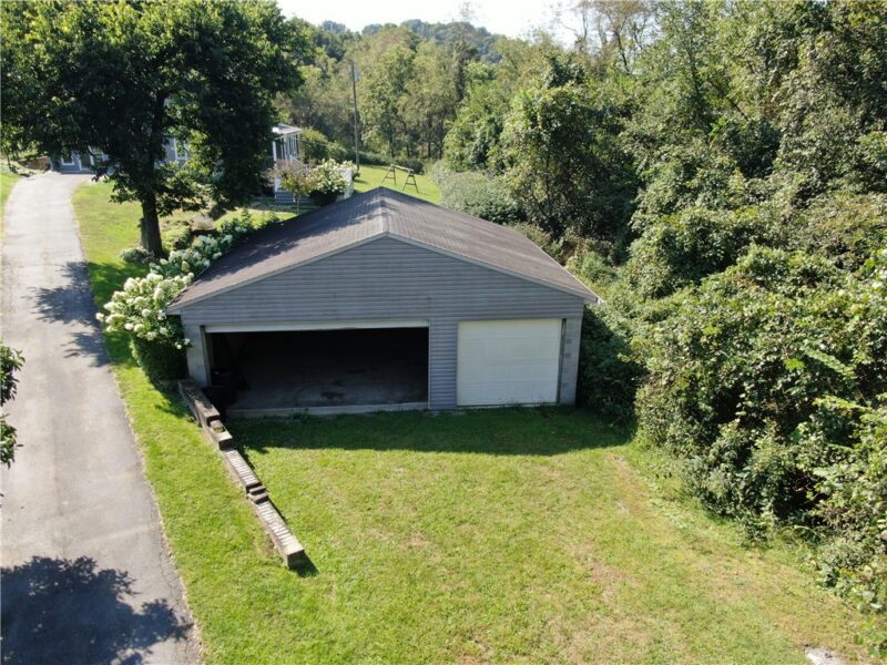 426 Station Rd — photo 6