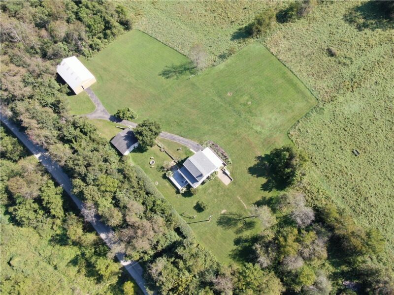 426 Station Rd — photo 8