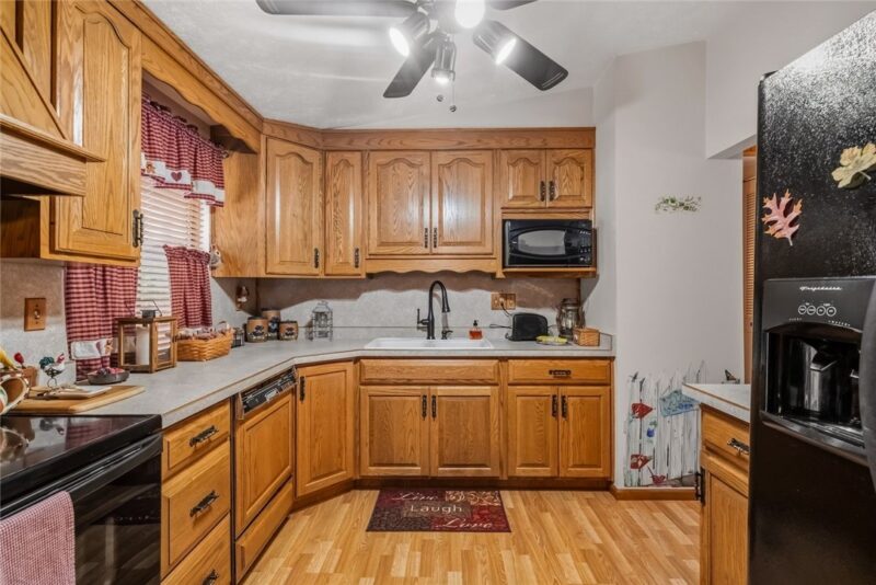 6119 Chatham Dr — photo 8