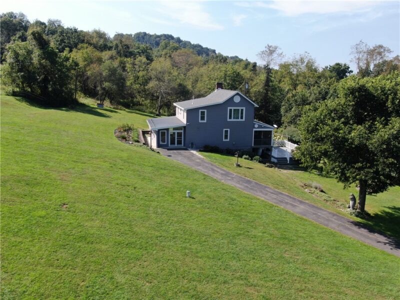 426 Station Rd — photo 8