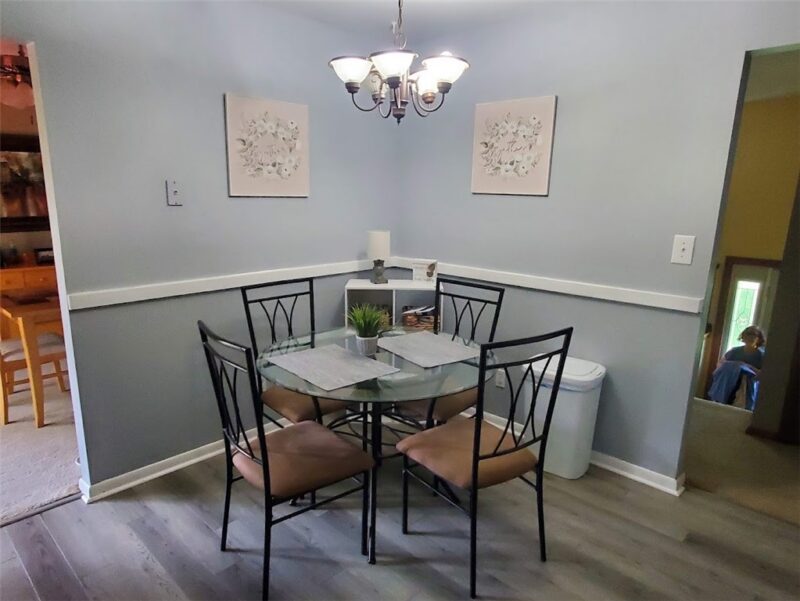 304 Mccombs Cir — photo 8