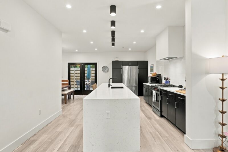238 E Jefferson Street — photo 7