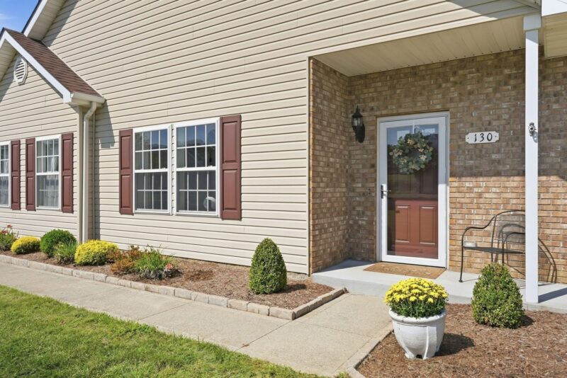 130 Waterford COURT — photo 4