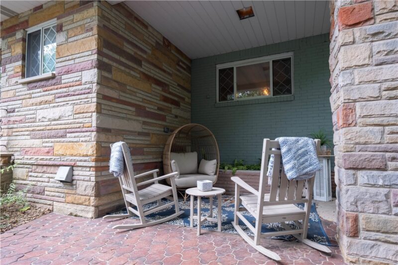 109 Oak Ridge Drive — photo 2