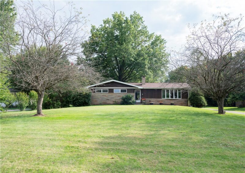152 Oak Ridge Dr — photo 3
