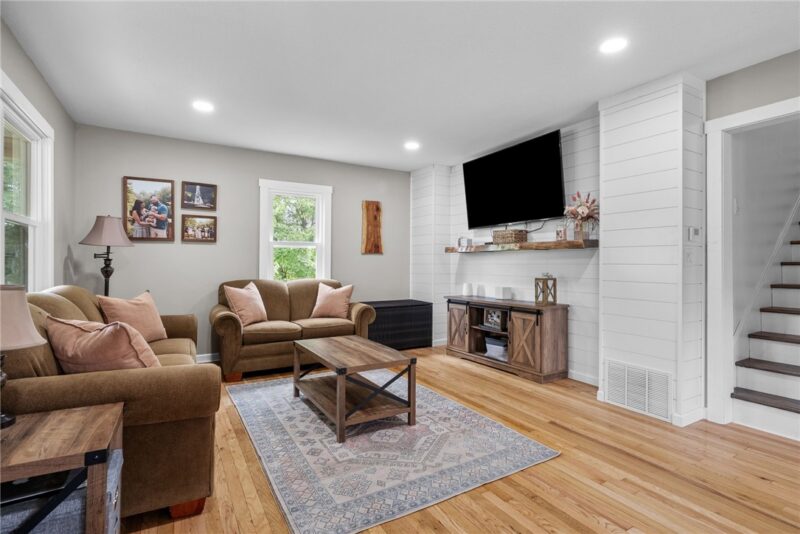 907 Center Church Rd — photo 8