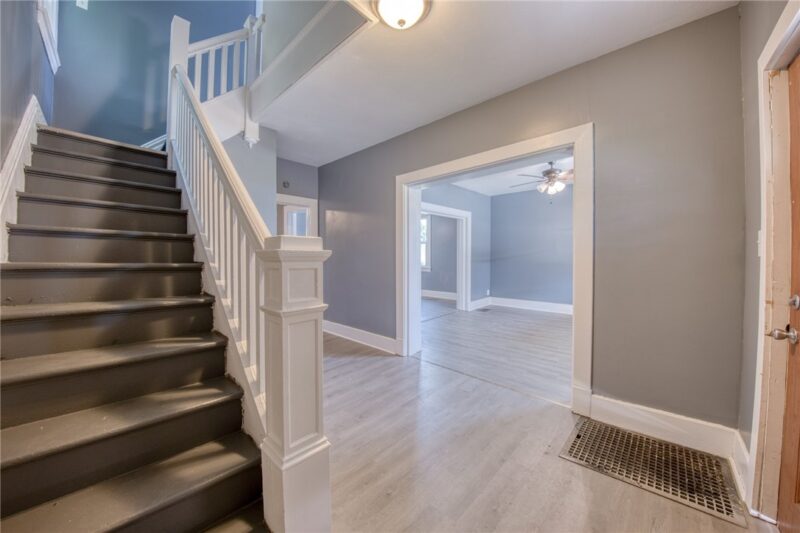 1517 Woodmont Ave — photo 3