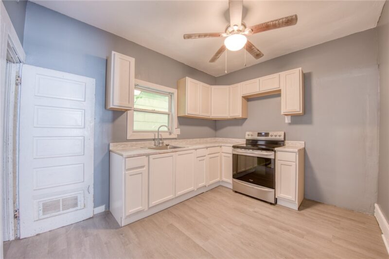 1517 Woodmont Ave — photo 8